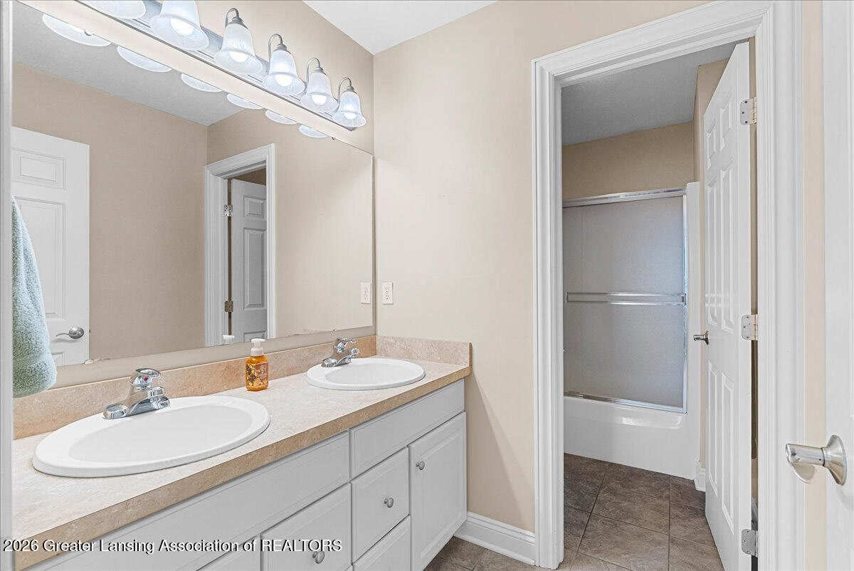 3700 Lehman Road Dewitt, MI 48820 - Photo 35 of 75 Second Floor Bathroom