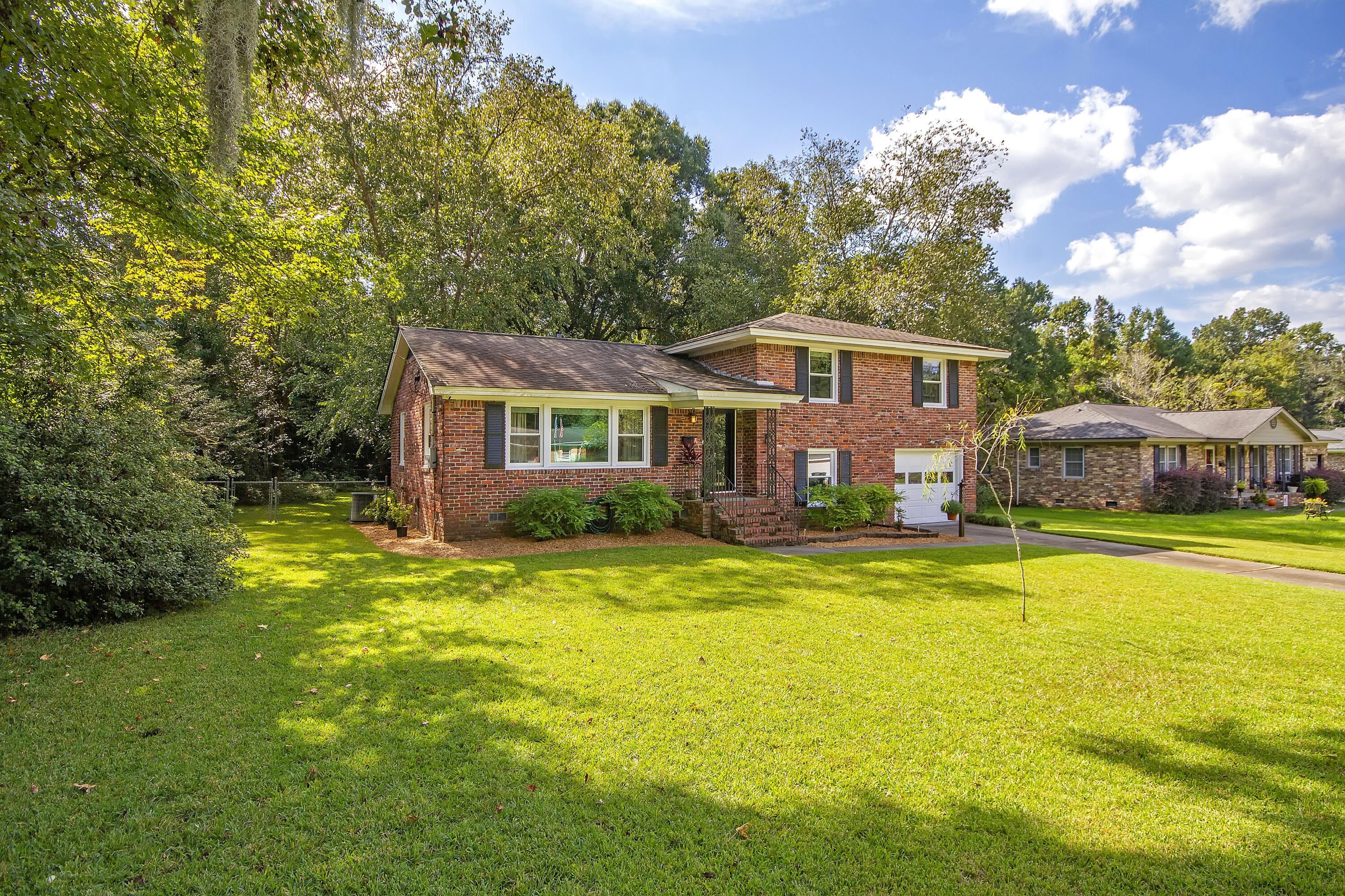 6025 Rembert Drive Hanahan, SC 29410 - Photo 2 of 34 CREM_6025 Rembert_002