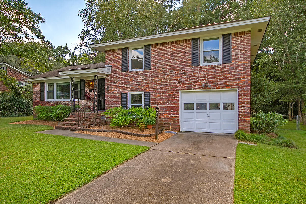 6025 Rembert Drive Hanahan, SC 29410 - Photo 4 of 34 CREM_6025 Rembert_006