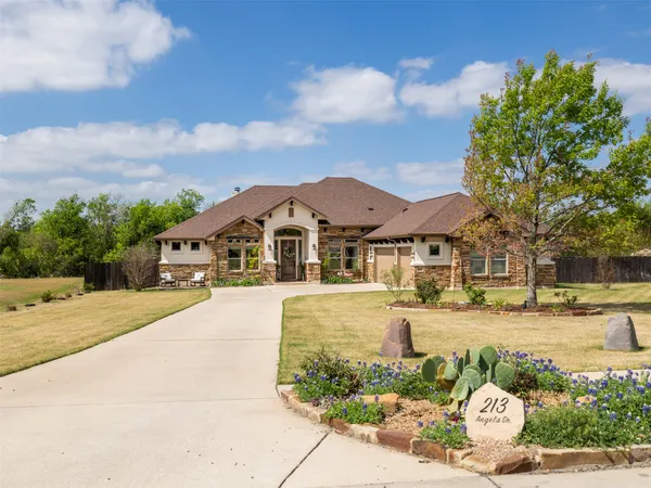 $745,500 | 213 Angela Drive, Liberty Hill, TX 78642