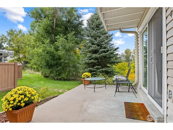 a view of outdoor space yard and patio