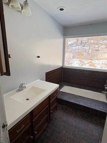 $3,200 | 26 Kings Point Lane, Washingtonville, NY 10992