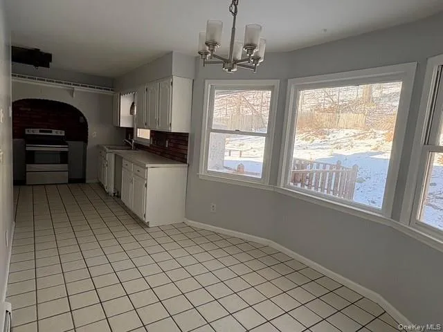 $3,200 | 26 Kings Point Lane, Washingtonville, NY 10992