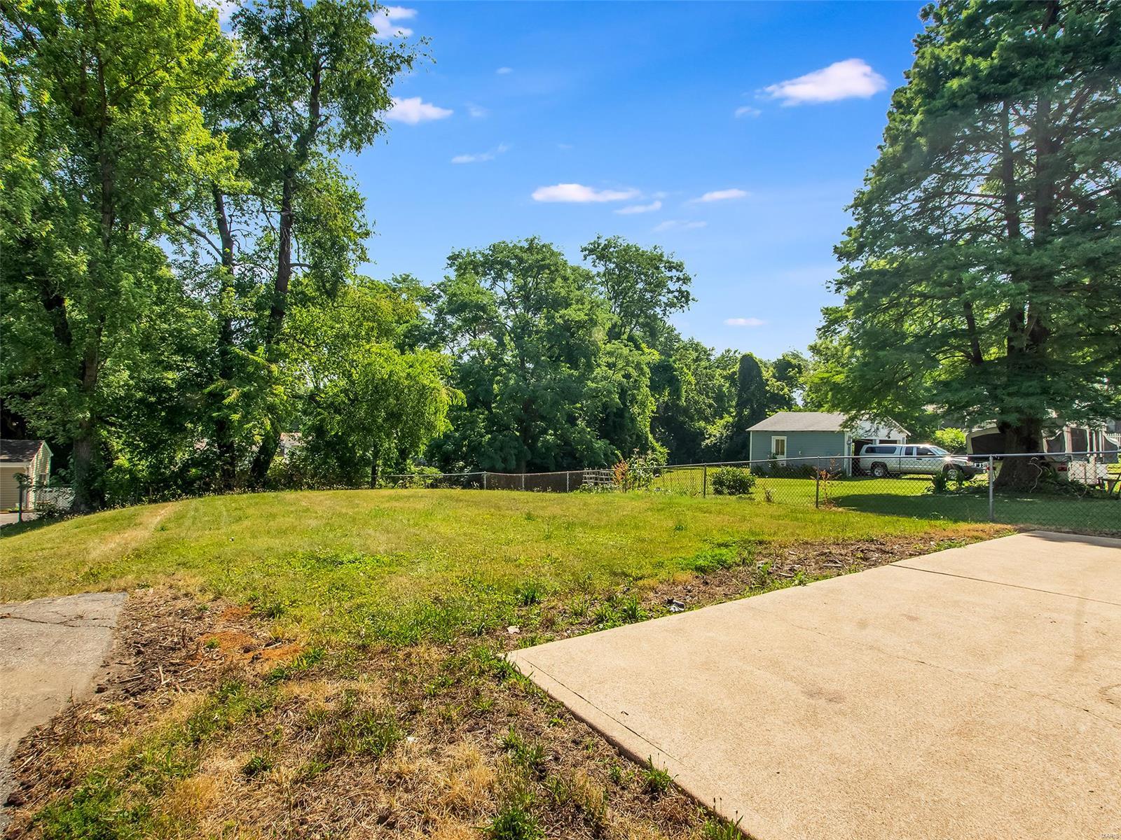 5237 Heege Road St. Louis, MO 63123 - Photo 13 of 15