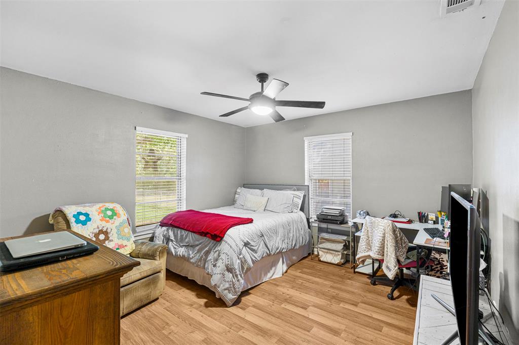 602 Colonial Drive Athens, TX 75751 - Photo 14 of 39 3rd bedroom