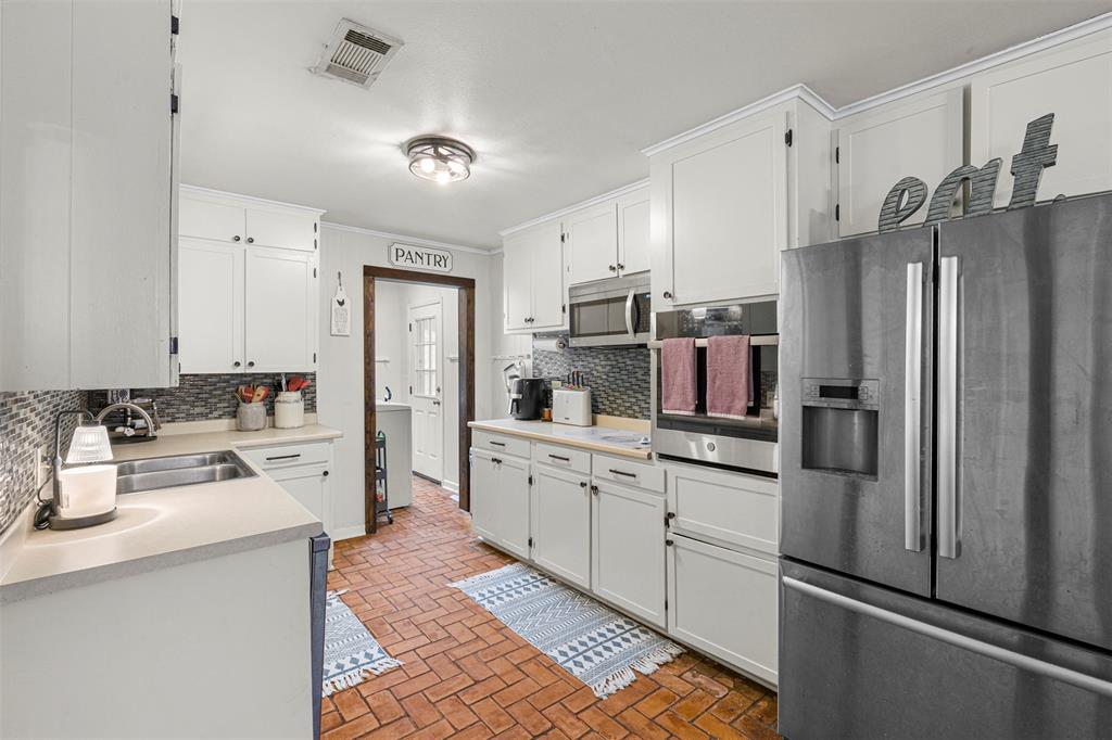 602 Colonial Drive Athens, TX 75751 - Photo 23 of 39 Ktichen