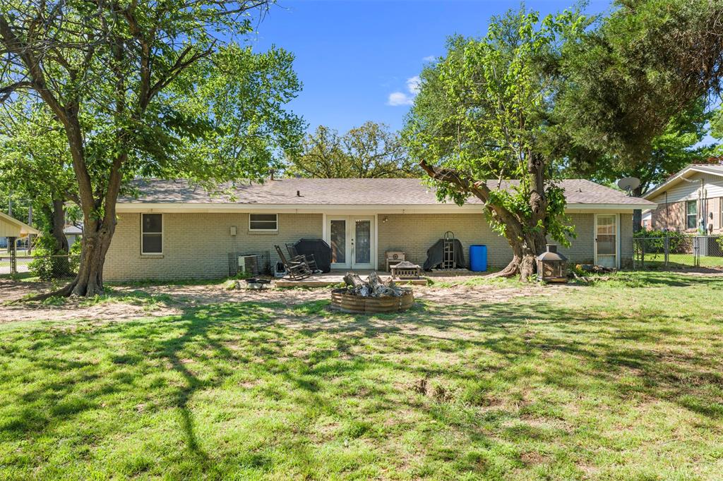 602 Colonial Drive Athens, TX 75751 - Photo 33 of 39 Back of home