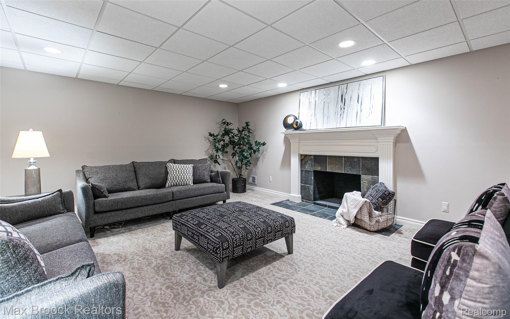4865 Crestone Way Rochester, MI 48306 - Photo 45 of 63 -43.jpg