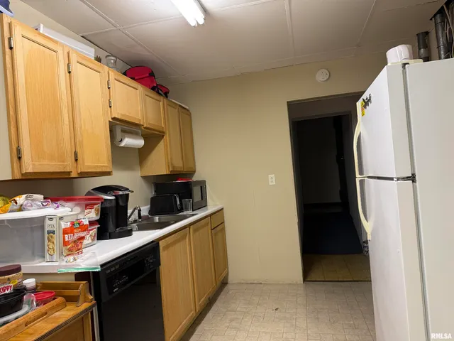 $64,900 | 520 South McKinley Street, Harrisburg, IL 62946