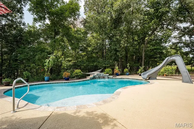 $685,000 | 51 Nordic Lane, Defiance, MO 63341