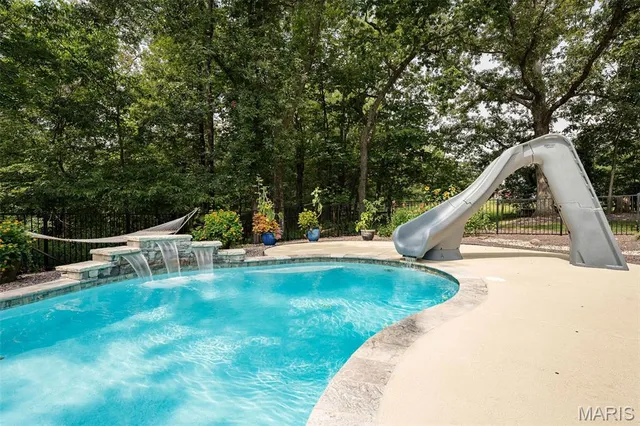 $685,000 | 51 Nordic Lane, Defiance, MO 63341