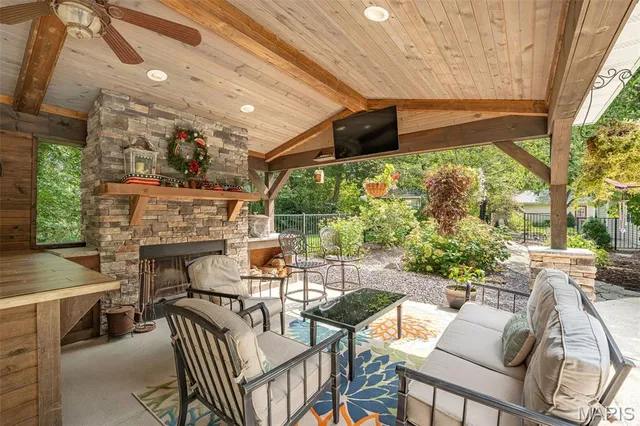 $685,000 | 51 Nordic Lane, Defiance, MO 63341