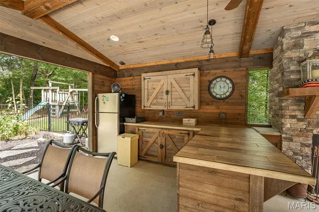 $685,000 | 51 Nordic Lane, Defiance, MO 63341