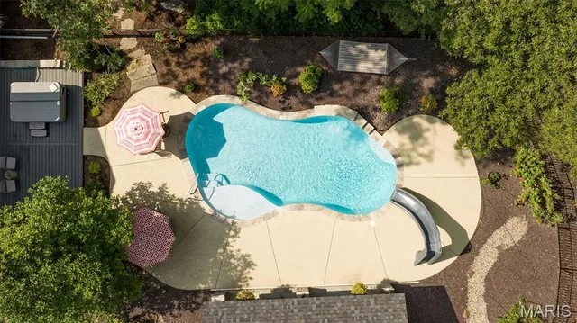 $685,000 | 51 Nordic Lane, Defiance, MO 63341