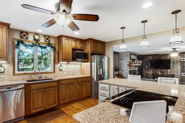 $685,000 | 51 Nordic Lane, Defiance, MO 63341