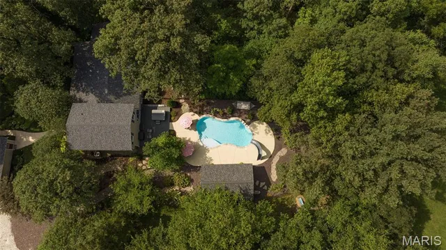 $685,000 | 51 Nordic Lane, Defiance, MO 63341