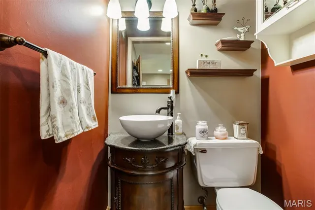 $685,000 | 51 Nordic Lane, Defiance, MO 63341