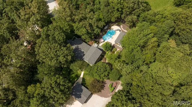 $685,000 | 51 Nordic Lane, Defiance, MO 63341