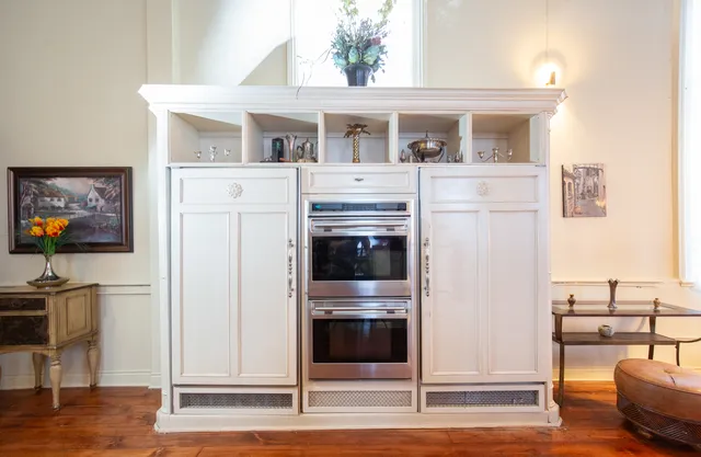 $374,000 | 194 North Entrance Avenue, Kankakee, IL 60901