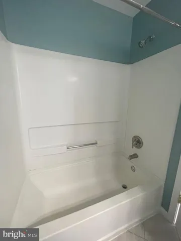 $2,395 | 25 Sir Thomas Lane, Newark, DE 19702