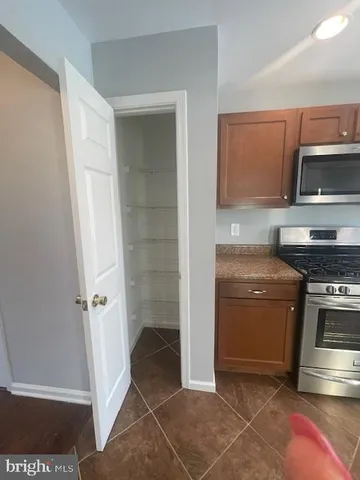 $2,395 | 25 Sir Thomas Lane, Newark, DE 19702