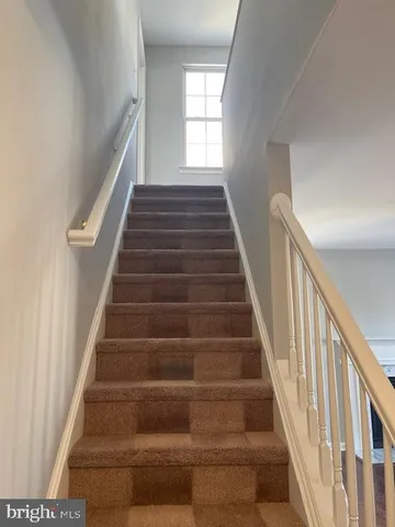 $2,395 | 25 Sir Thomas Lane, Newark, DE 19702