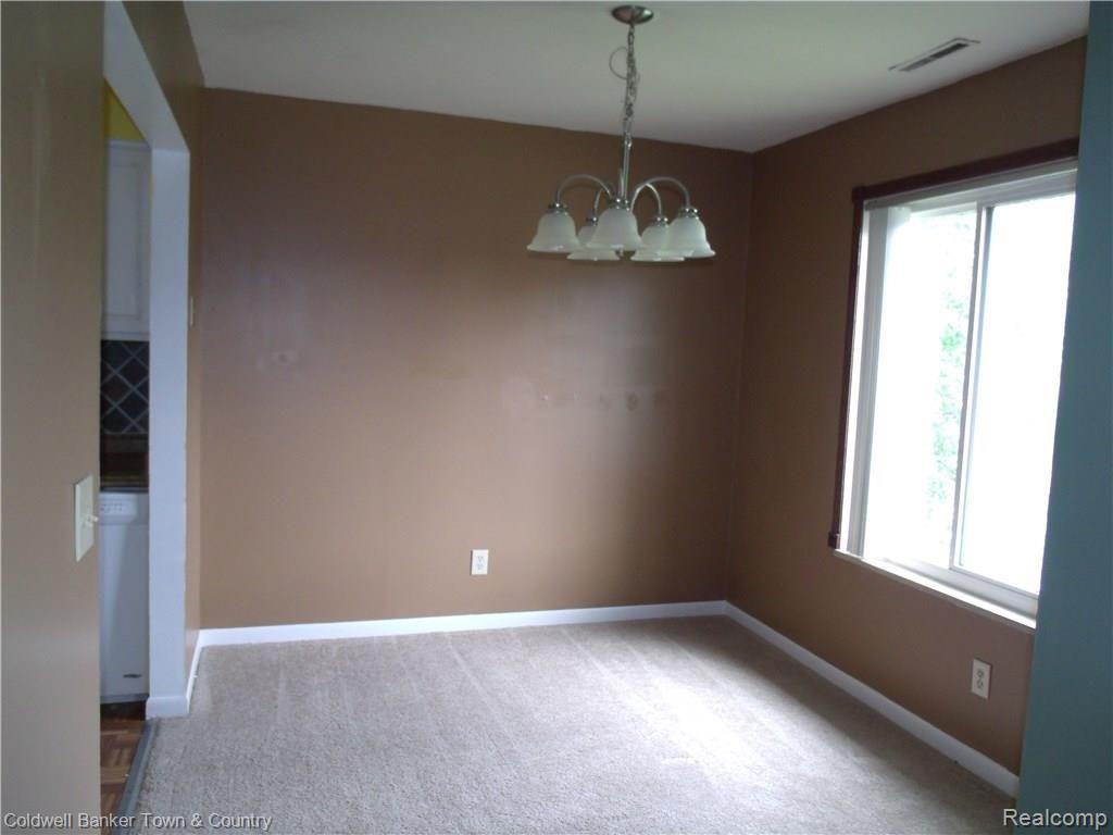 409 West Highland Road, Unit B Howell, MI 48843 - Photo 3 of 11