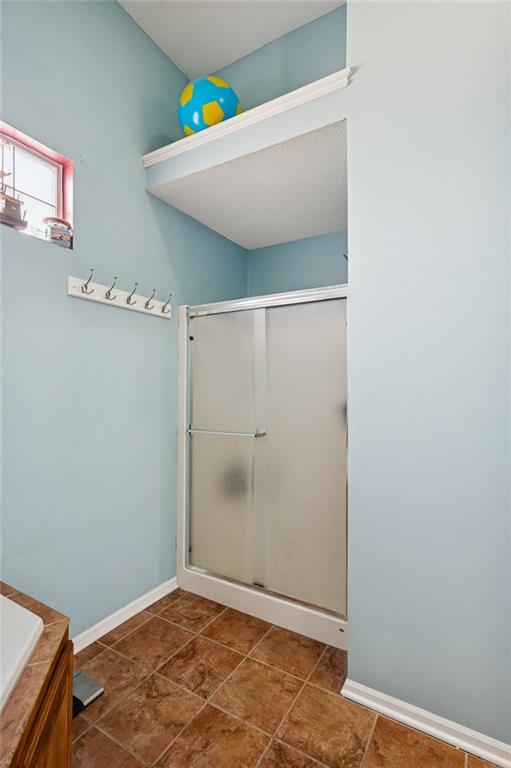 10706 Country Lane Peculiar, MO 64078 - Photo 20 of 37