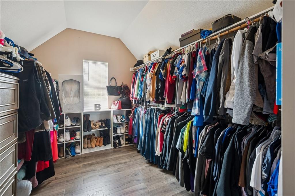 10706 Country Lane Peculiar, MO 64078 - Photo 21 of 37