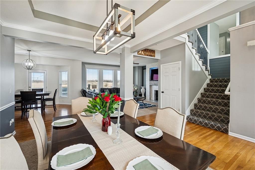 10706 Country Lane Peculiar, MO 64078 - Photo 6 of 37