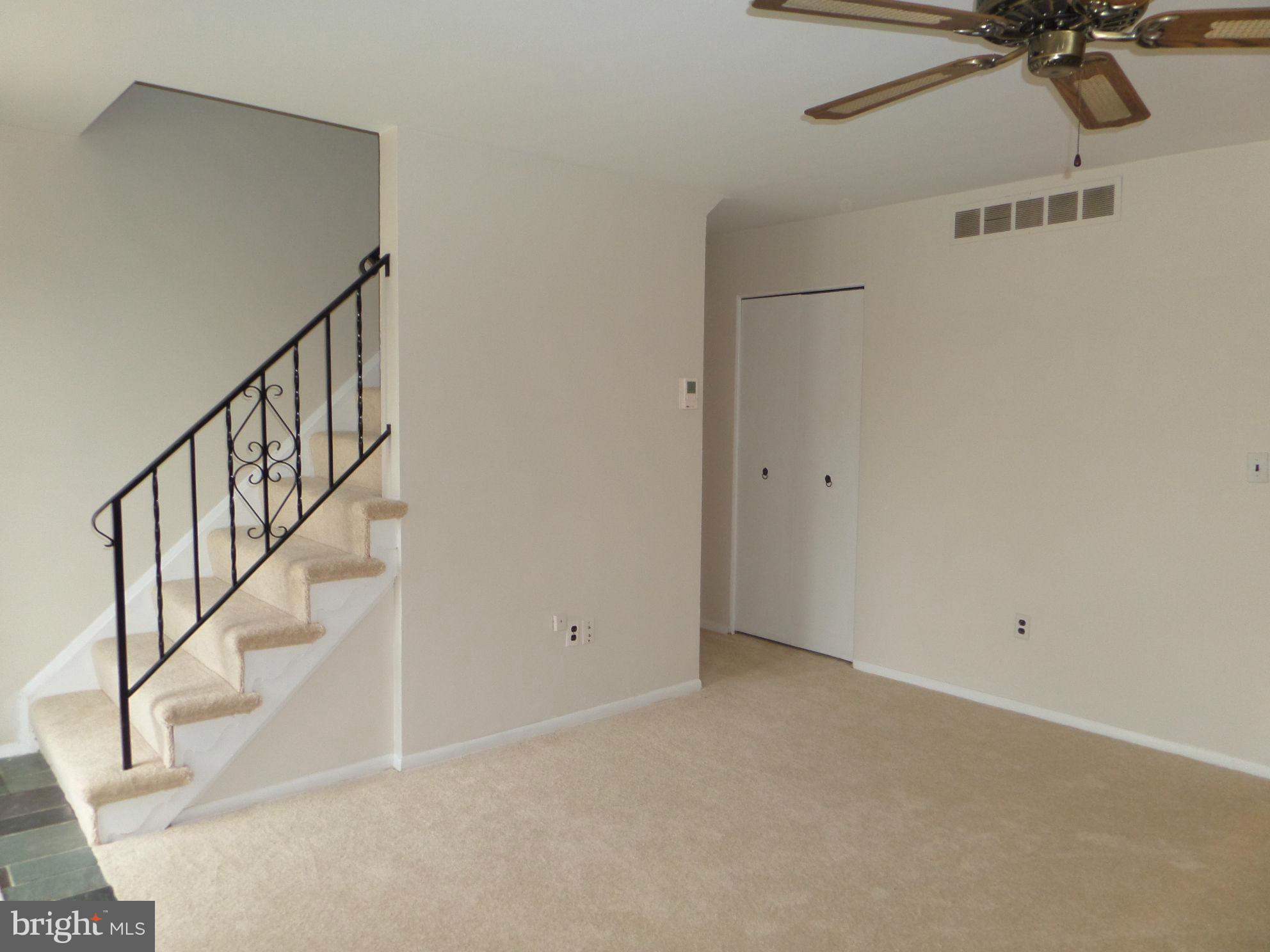 9625 Dundawan Road Baltimore, MD 21236 - Photo 4 of 22 Living Room