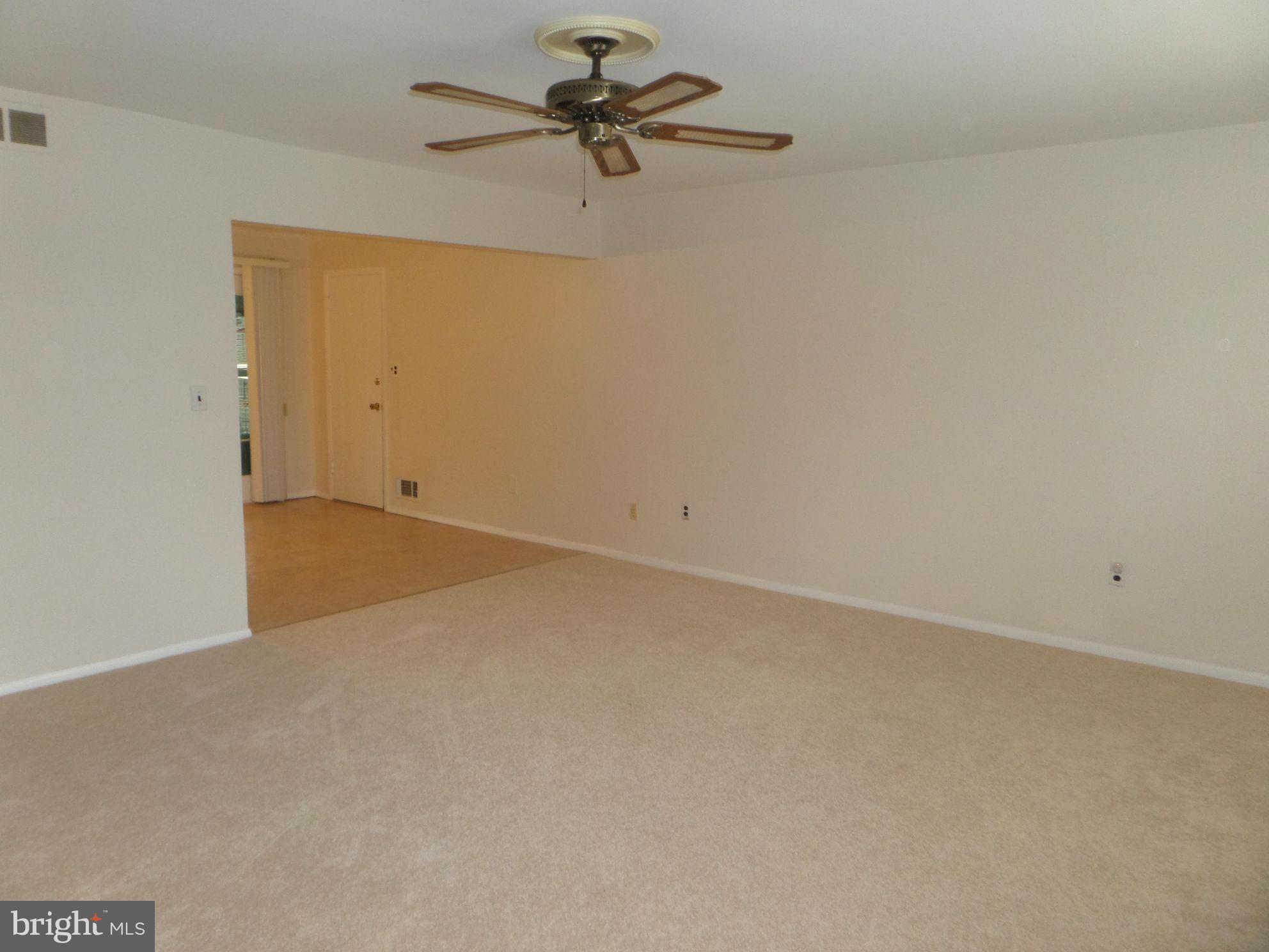 9625 Dundawan Road Baltimore, MD 21236 - Photo 5 of 22 Living Room