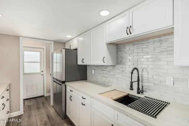 $3,000 | 10838 North 32nd Lane, Phoenix, AZ 85029