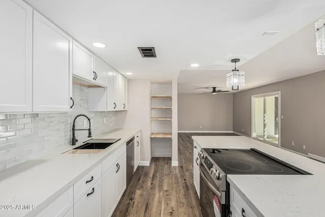 $3,000 | 10838 North 32nd Lane, Phoenix, AZ 85029