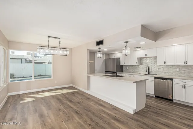 $3,000 | 10838 North 32nd Lane, Phoenix, AZ 85029