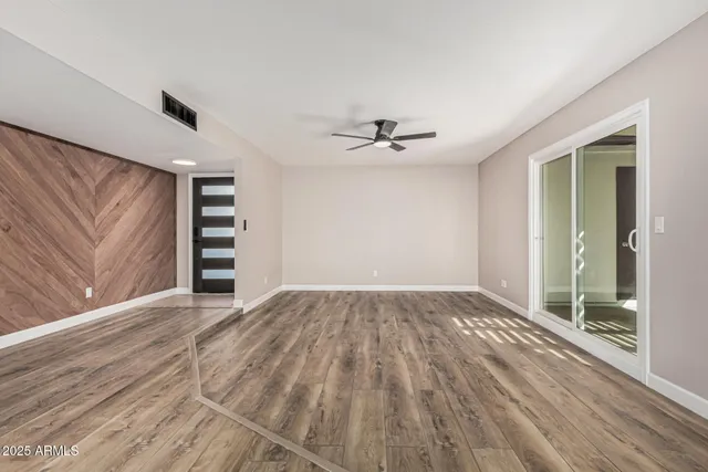 $3,000 | 10838 North 32nd Lane, Phoenix, AZ 85029