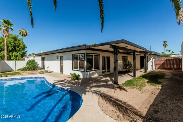 $3,000 | 10838 North 32nd Lane, Phoenix, AZ 85029