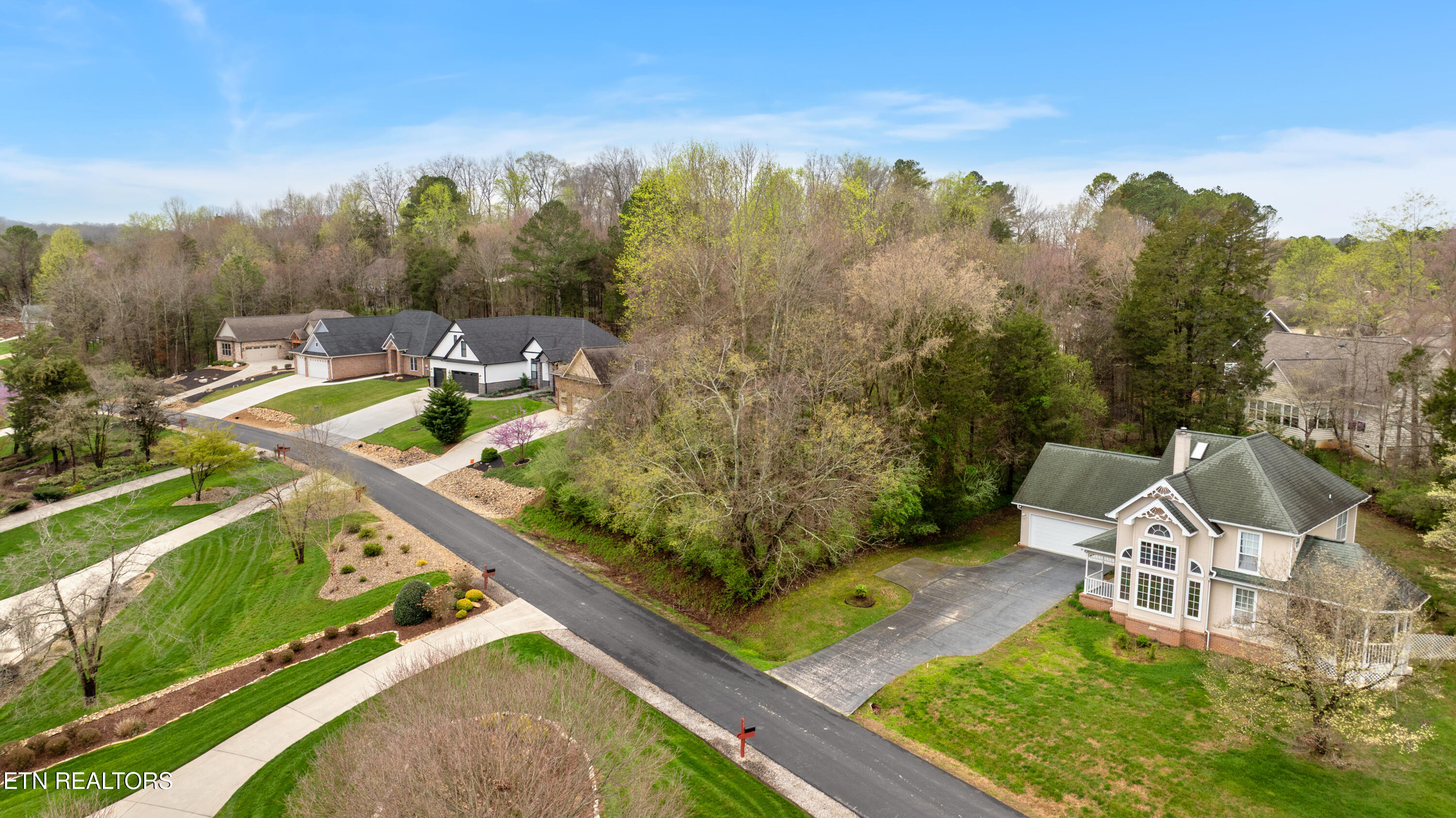 159 Inagehi Way Loudon, TN 37774 - Photo 7 of 10 DJI_0391