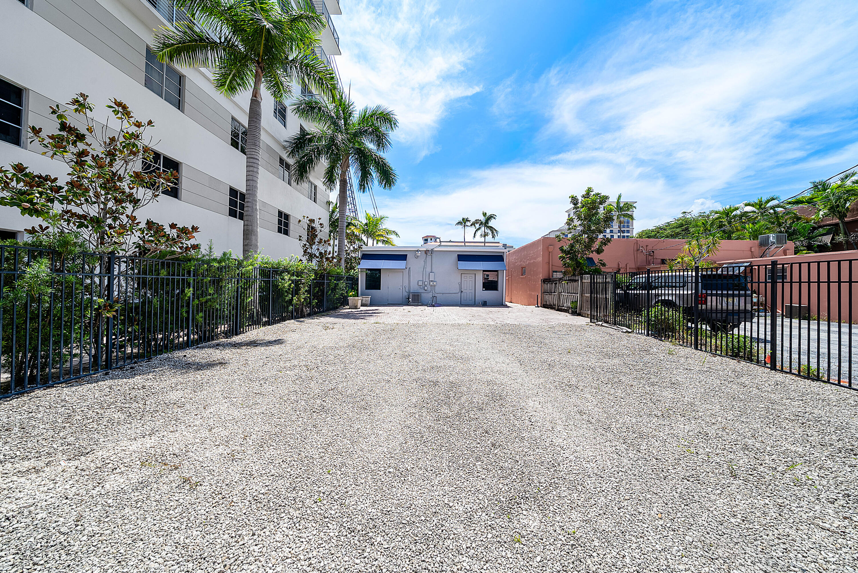 127 East Boca Raton Road Boca Raton, FL 33432 - Photo 23 of 39 Parking