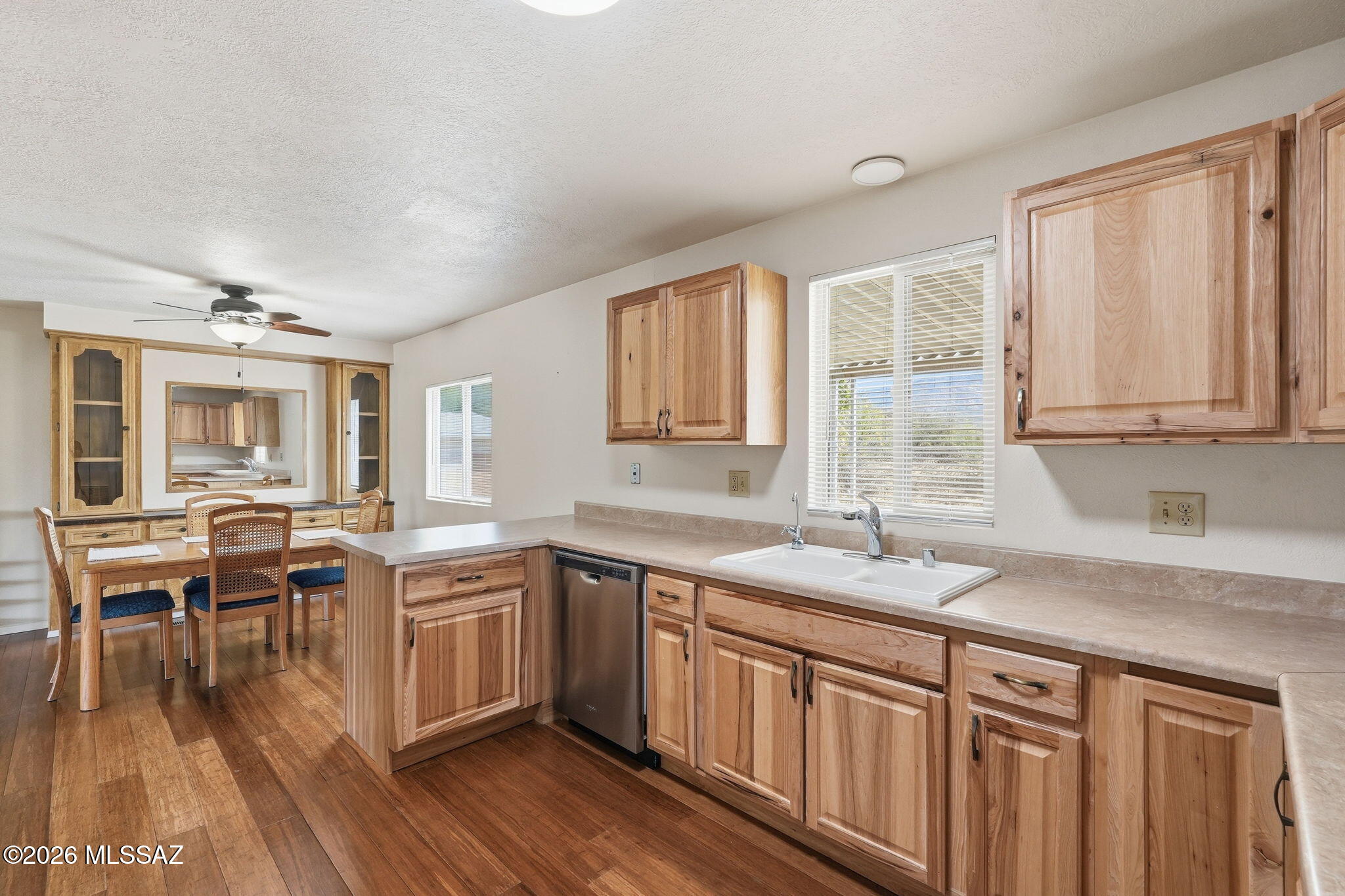 4085 East Wilds Road Tucson, AZ 85739 - Photo 15 of 41 Kitchen
