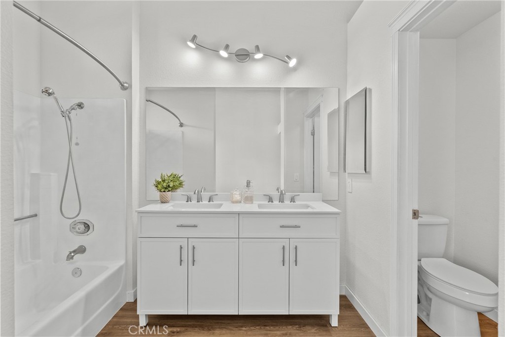 25511 Schubert Circle, Unit 142B Stevenson Ranch, CA 91381 - Photo 20 of 47 Primary Bathroom #1