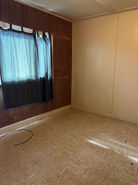 521 Temescal Street Piru, CA 93040 - Photo 12 of 16 a view of a garage