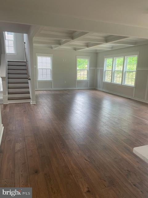 18518 Old Triangle Road Triangle, VA 22172 - Photo 35 of 45 Living Room w/Tray Ceilings