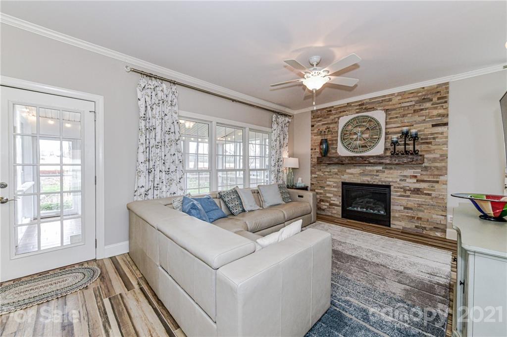 8115 Stevens Mill Road Matthews, NC 28104 - Photo 13 of 44 Gallery Image 13