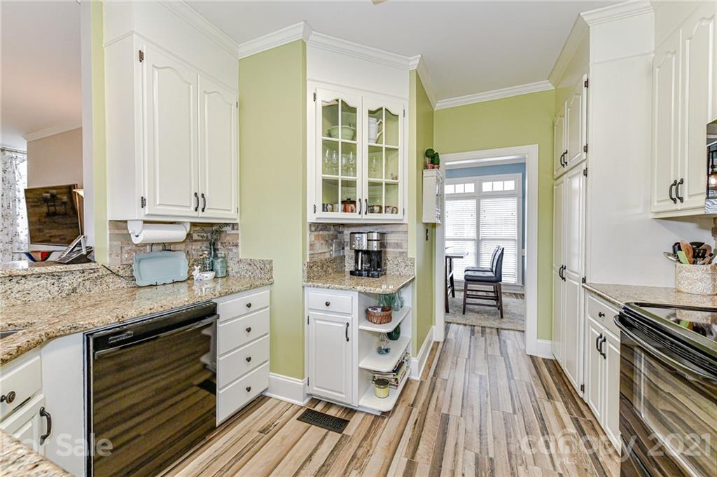 8115 Stevens Mill Road Matthews, NC 28104 - Photo 17 of 44 Gallery Image 17