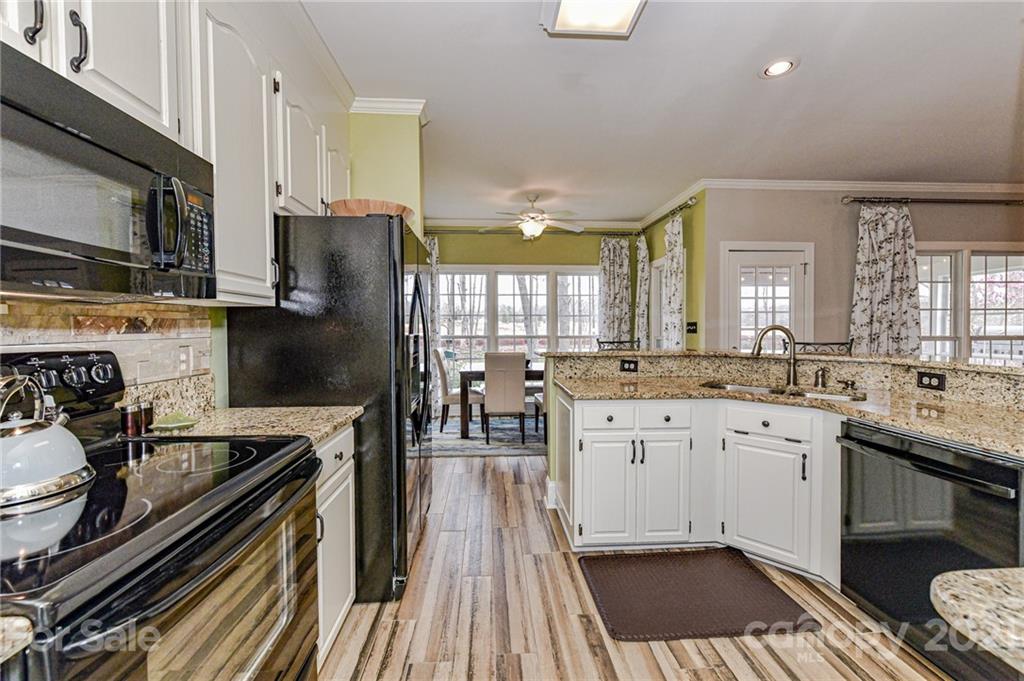 8115 Stevens Mill Road Matthews, NC 28104 - Photo 18 of 44 Gallery Image 18