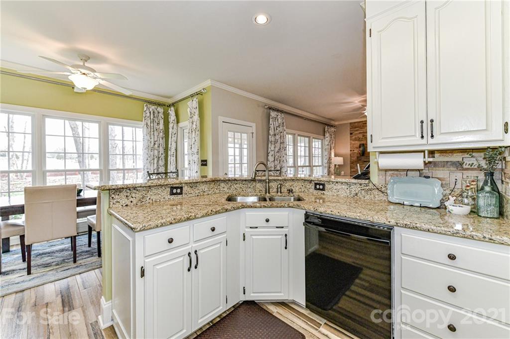 8115 Stevens Mill Road Matthews, NC 28104 - Photo 19 of 44 Gallery Image 19