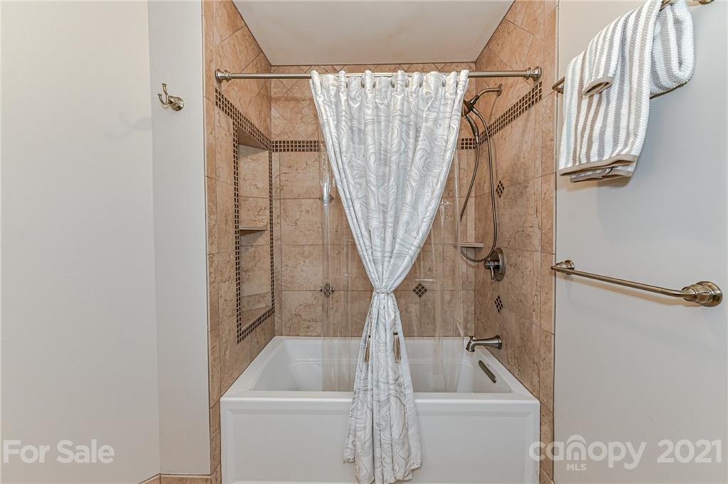 8115 Stevens Mill Road Matthews, NC 28104 - Photo 32 of 44 Gallery Image 32
