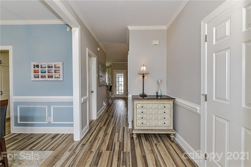 8115 Stevens Mill Road Matthews, NC 28104 - Photo 6 of 44 Gallery Image 6