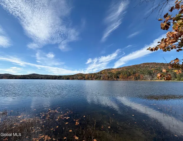 $595,000 | 12 Teds Way, Bolton, NY 12824